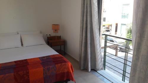 Asprouliani Villa | Holiday villa, close to the beach, with swimming pool and mountain views