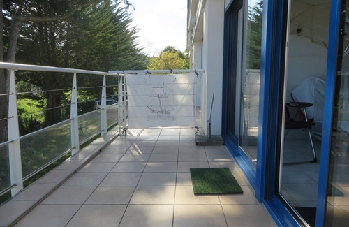 Etables-sur-Mer Apartment | Holidays facing the sea, feet in the water.