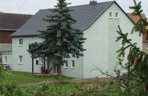 Cunnersdorf Apartment | Holidays in the country right next to the watch town Glashütte