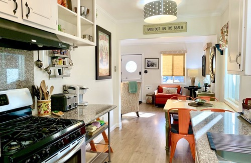 Old Towne House | Holiday’s 🎄@ Starfish Bungalow. Steps to Ocean. 🌊⛱️RELAX & ENJOY the beach.😎