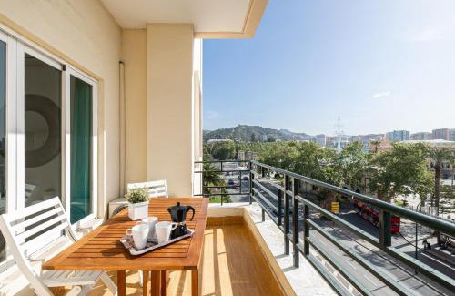 Ensanche Centro Apartment | Holidays2Malaga Terraza & junto puerto deportivo