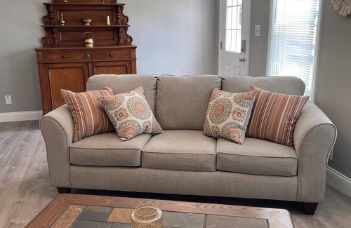 Williamstown Apartment | Holland Suites, Suite #1
