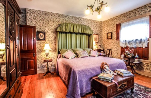 Frederick Bed & Breakfast | Hollerstown Hill Bed and Breakfast