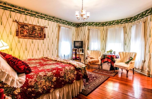 Frederick Bed & Breakfast | Hollerstown Hill Bed and Breakfast