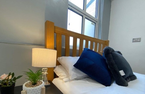 Crewe Apartment | Hollins House - By Sigma Stays