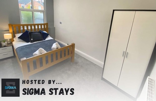 Crewe Apartment | Hollins House - By Sigma Stays
