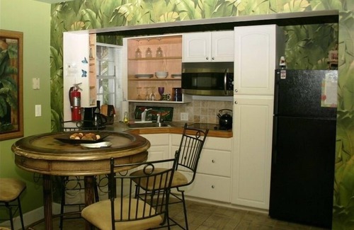Key West Historic District House | Hollinsed House Poolside/King Studio/sleeps 2