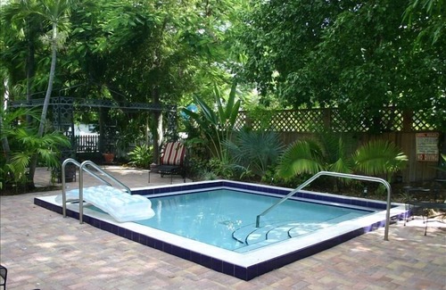 Key West Historic District House | Hollinsed House Poolside/King Studio/sleeps 2