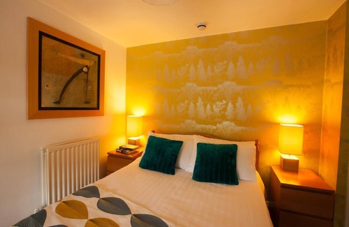 Greenhaugh Hotel | Holly Bush Inn