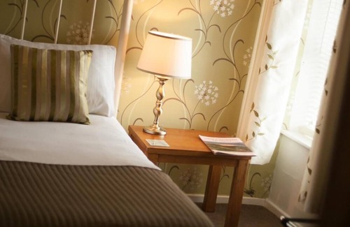 Greenhaugh Hotel | Holly Bush Inn