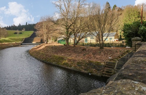 Hollow Meadows Cottage | HOLLY COTTAGE, pet friendly in Bolsterstone/Ewden Village