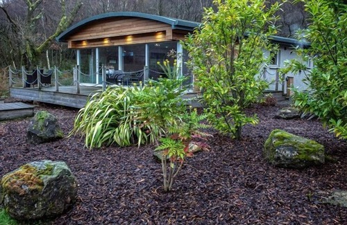 Arrochar Cottage | Hollybank Lodge - Sleeps 2 - sleeps 2 guests in 1 bedroom