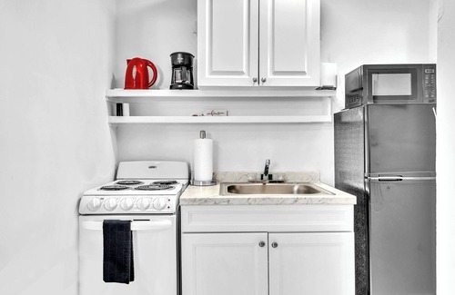 Downtown Hollywood Apartment | Hollywood Beach Getaway ~ Executive Studio Suite
