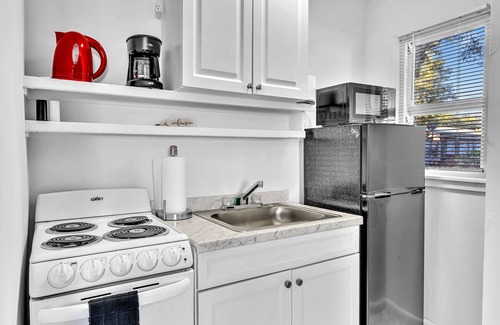 Downtown Hollywood Apartment | Hollywood Beach Getaway ~ Executive Studio Suite