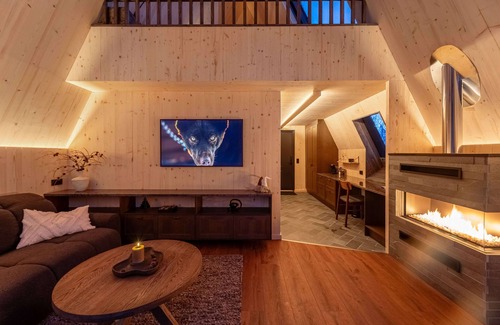 Alta Hotel | Holmen Husky AS