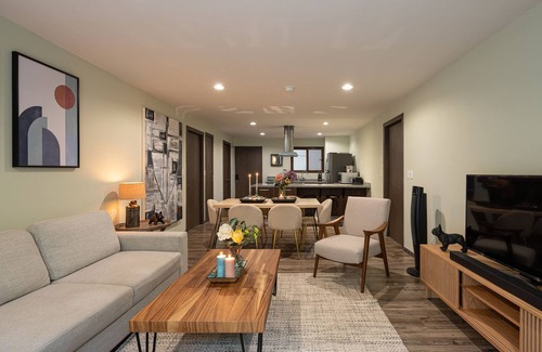 Colonia Aurora Apartment | HOLT - Boutique 2BR Puente Viejo Residencial