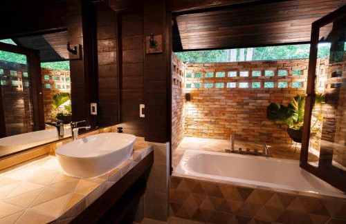 Kanchanaburi Villa | Hom Klin Paa หอมกลิ่นป่า