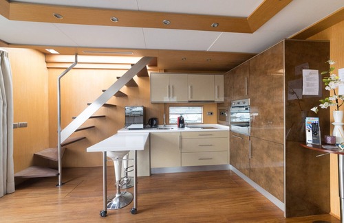 Torrevieja Boat Rental | Home Aboard - Floating House comfort, experience and luxury.