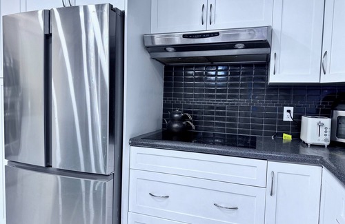 Upper Lonsdale House | Home Away from Home OCEAN view