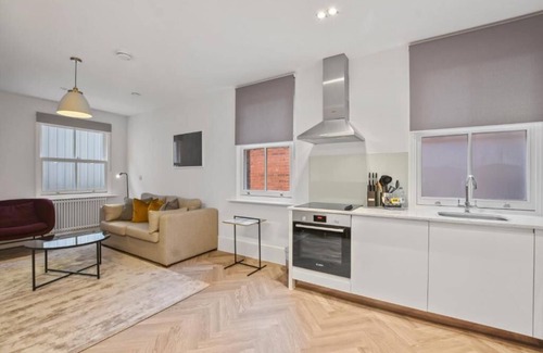 Reading City Centre Apartment | HOME AWAY FROM HOME 2 BEDROOM IN READING