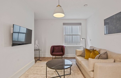Reading City Centre Apartment | HOME AWAY FROM HOME 2 BEDROOM IN READING