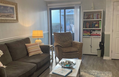 Hampton Condo | Home away from home at the beach