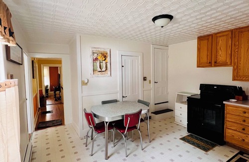 Holden House | Home Away from Home- Discover Comfort and Convenience in this 4 Bedroom Home