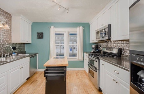 Appleton House | Home Away from Home off College Avenue