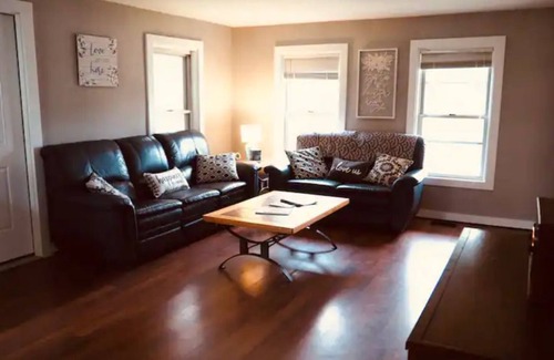 Waterbury Center House | Home Close to Stowe (perfect for ski/snowboarding)