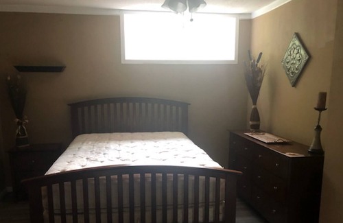 Hoschton House | Home in Braselton! Minutes from Mall of Georgia! Outdoor space for entertaining!