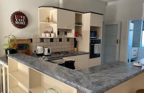 Upper Riccarton Villa | Home in Church corner