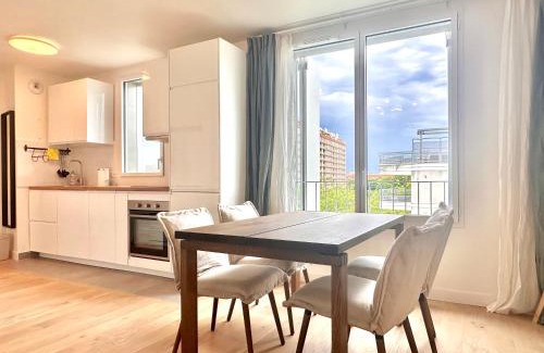 12th Arrondissement Apartment | Home in Poniatowski near Vincennes Forest