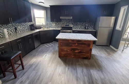 Ronald House | Home in Ronald close to nature, ski slopes and lake