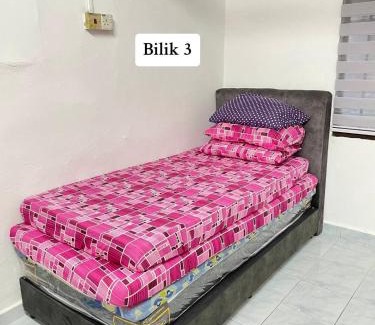 Taman Murni 2 House | Home in Sepang, Homestay Mokhzan