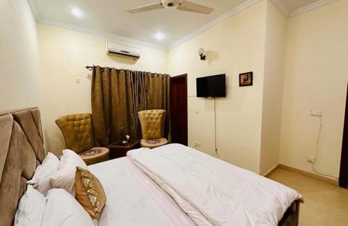 E-11 Sector House | Home Inn Guesthouse E11/2