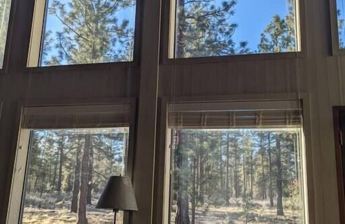 Sisters House | Home nestled in the forest just outside Sisters