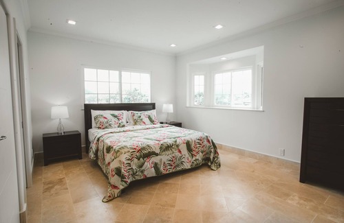 Portlock House | Home of Aloha, 5 Bedrooms/4 Baths, Sleeps 14