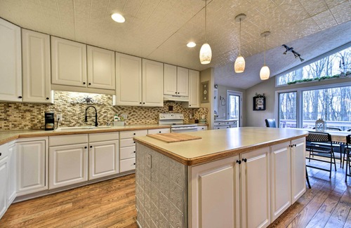Haslett House | Home on 10 Acres: Perfect for MSU Football Weekend