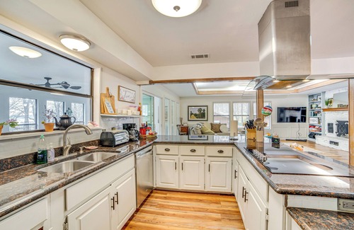 Yantis House | Home on Lake Fork: Patio, Grill & Fire Pit!