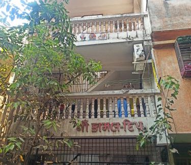 Surat House | Home Stay - Maa Kaamal Deep