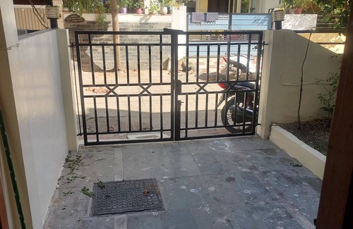 Indore House | Home Stay with Sanjeev: 2-bedroom house in enchanting Indore with AC, WiFi