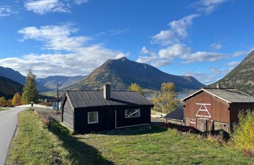 Lom House | Home with a view