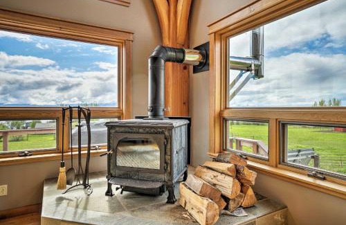 Kachemak House | Home with Kachemak Bay View - 5 Miles to Downtown!
