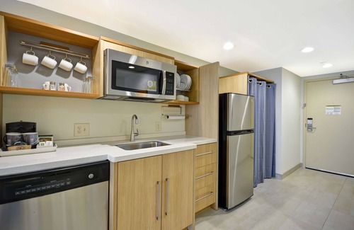 Decatur Hotel | Home2 Suites by Hilton Decatur Ingalls Harbor