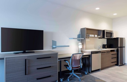 The Centre Hotel | Home2 Suites by Hilton East Haven New Haven