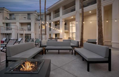 South Scottsdale Resort | Home2 Suites by Hilton Scottsdale Old Town