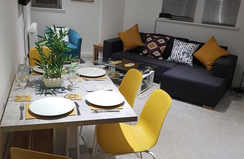 Harrogate Apartment | Homebird Property - Epsom Apartment