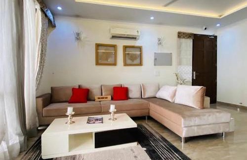 Mohali Apartment | Homely stay 3