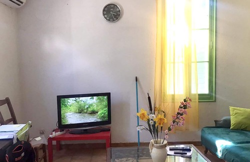 Port-Saint-Louis-du-Rhone Apartment | Homerez - Nice apartement for 6 ppl. with terrace at Port-Saint-Louis-du-Rhône