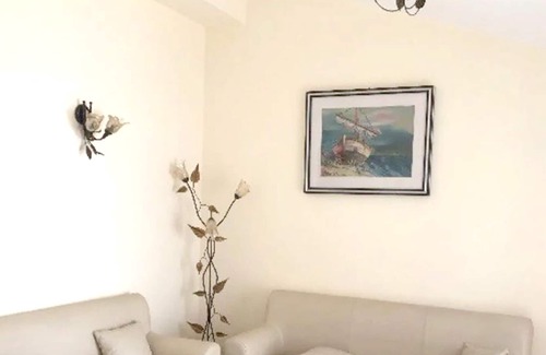 Villa San Giovanni Apartment | Homerez - 50 m away from the beach! Appartement for 7 ppl. at Villa San Giovanni